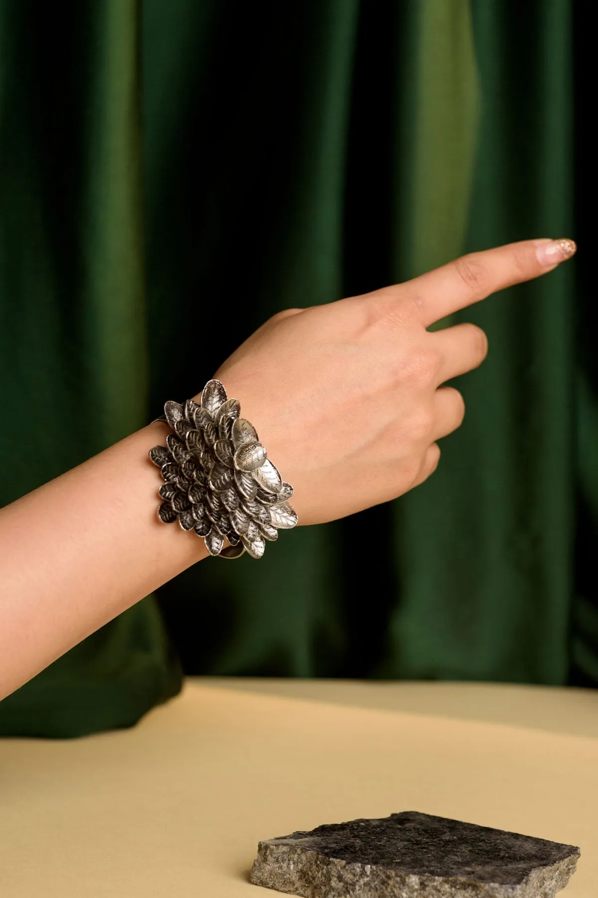 Delicate Leaves Adorn Bracelet