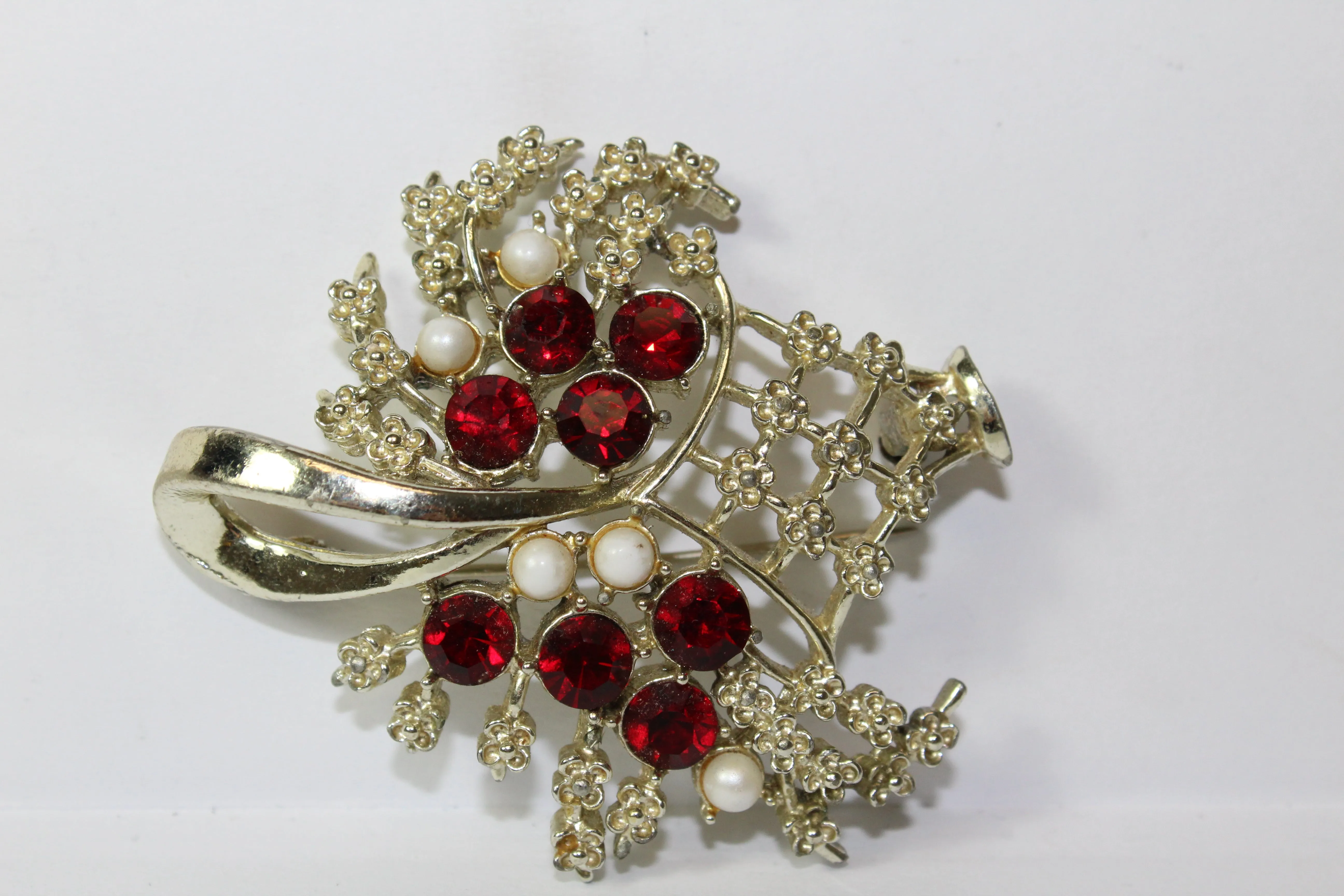 Diverse Vintage Brooches, Various Models, Made in 1960