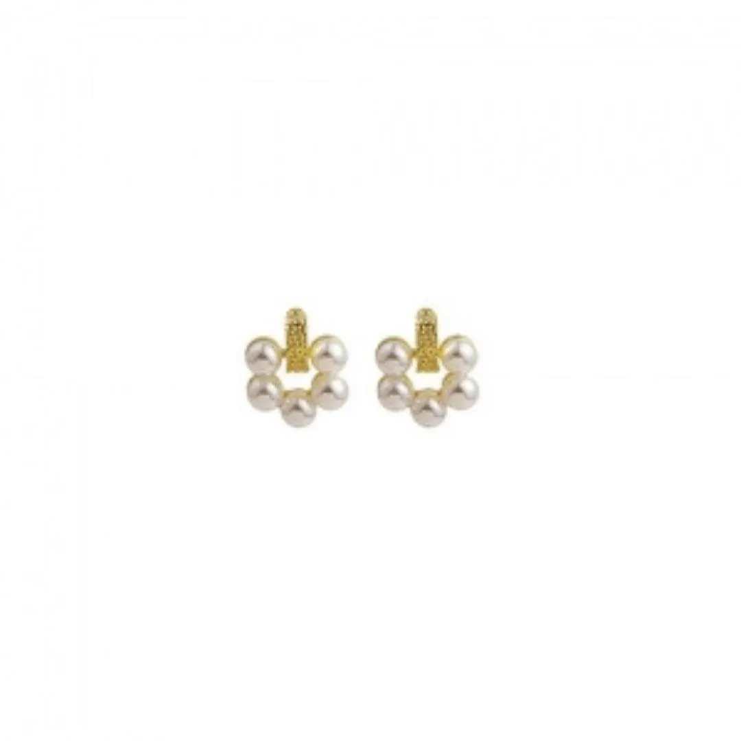 Flower Pearl Stud Earrings