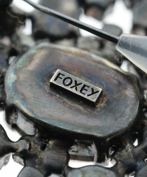 FOXEY Brooches/Corsages