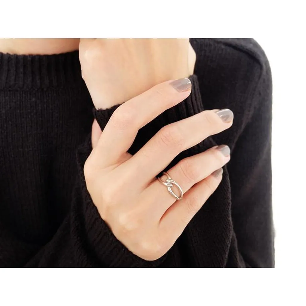 TINY OPEN CIRCLE RING