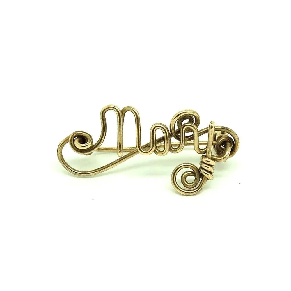 Vintage 1930s Rolled Gold 'Mary' Brooch